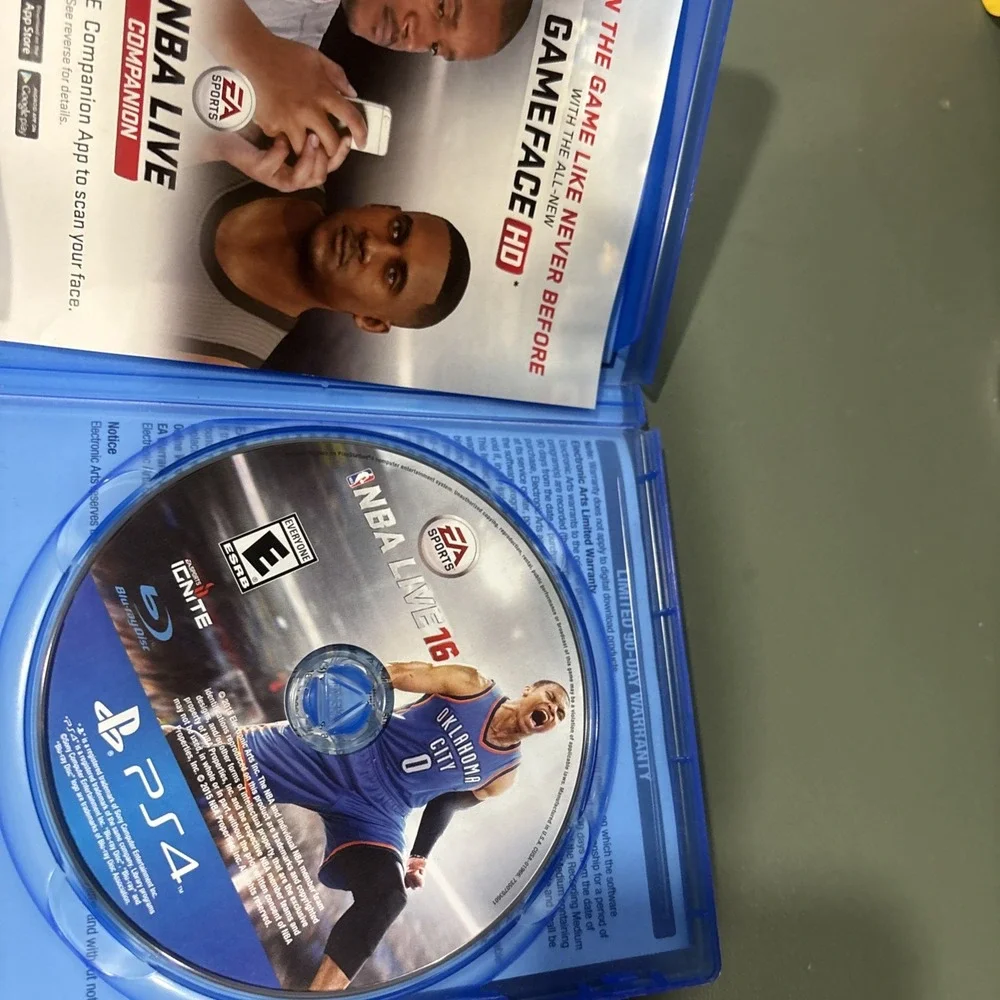 EA SPORTS NBA Live 16 PS4 2015 E NTSC-U/C Multiplayer Online Play(pre-owned)